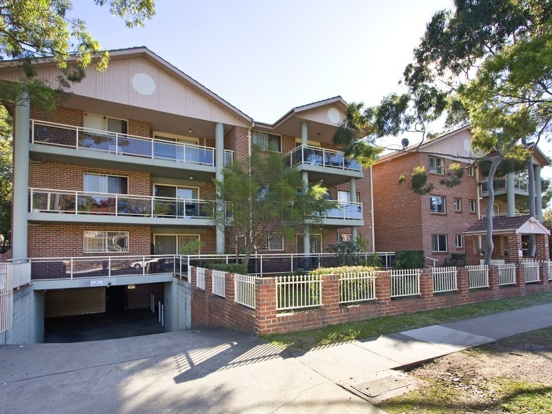 Unit 18/6-10 Sir Joseph Banks Street, Bankstown NSW 2200