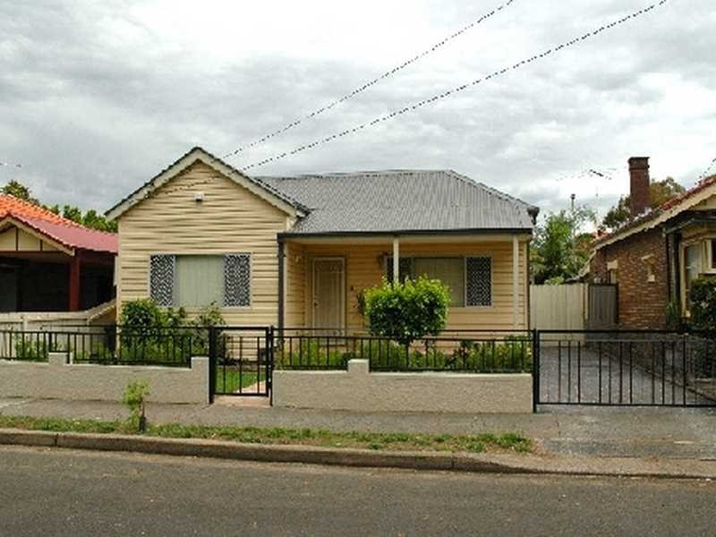 38 Weil Avenue, Croydon Park NSW 2133