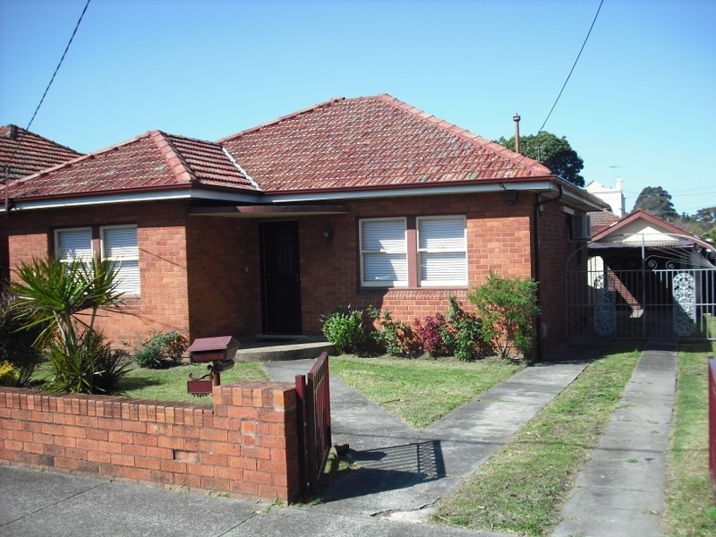 28 Greenhills Street, Croydon NSW 2132