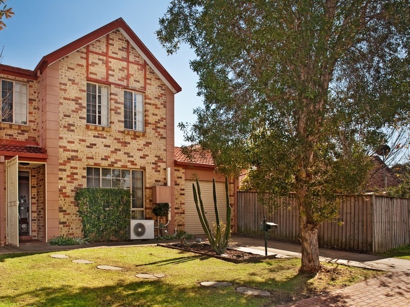 12 Mahogany Way, Greenacre NSW 2190