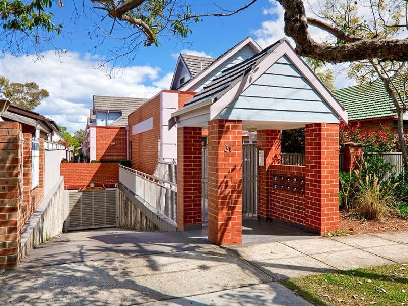 8/31 Mackenzie Street, Homebush NSW 2140