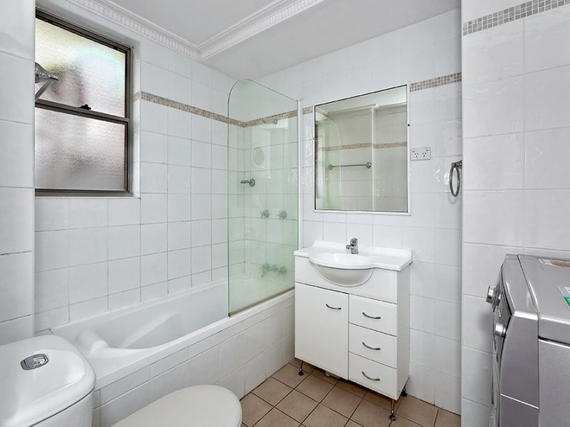 8/31 Mackenzie Street, Homebush NSW 2140