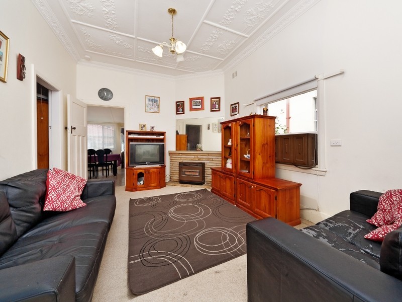 15 Tangarra Street, Croydon Park NSW 2133