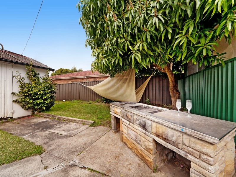 15 Tangarra Street, Croydon Park NSW 2133