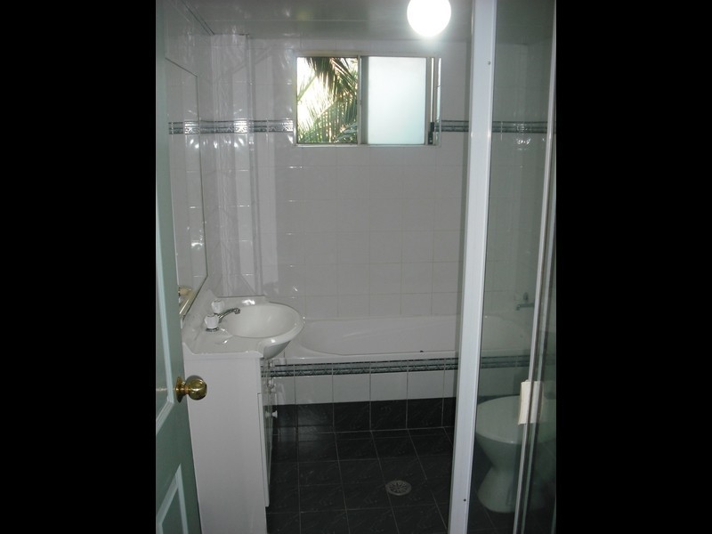 11/23-25 Third Ave, Campsie NSW 2194