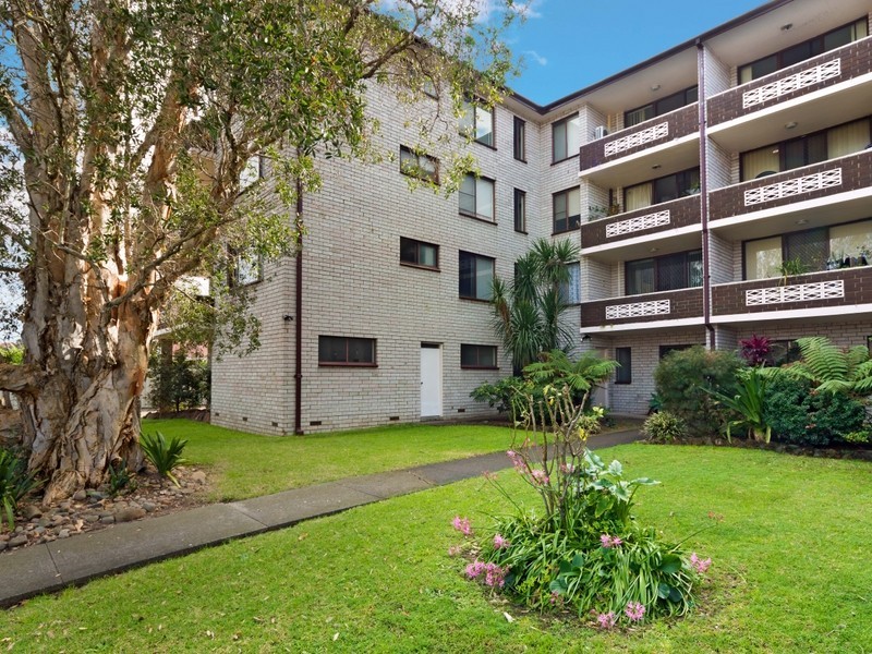 18/41 Clyde Street, Croydon Park NSW 2133