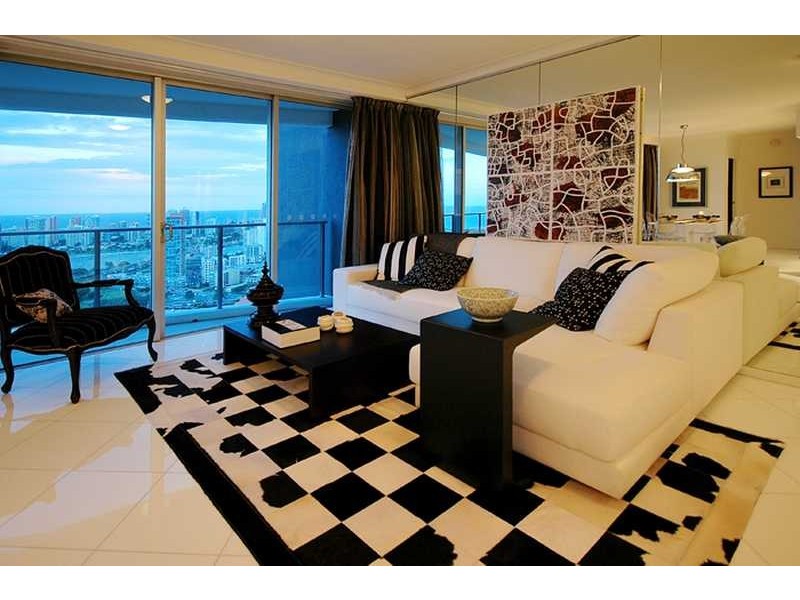 Apartment/56 Scarborough Street, Southport QLD 4215