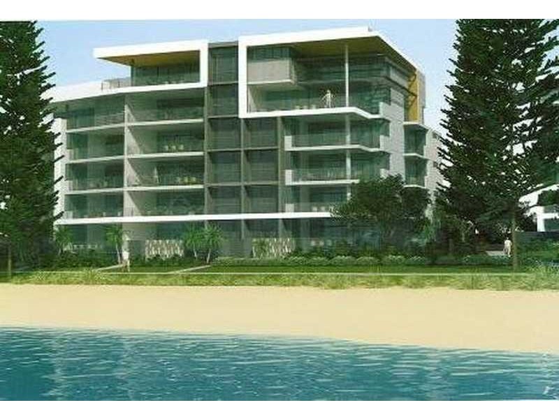 Apartment/Direct Broadwater & Ocean  Access, Hollywell QLD 4216