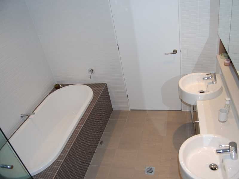 4405/323 Bayview Street, Hollywell QLD 4216