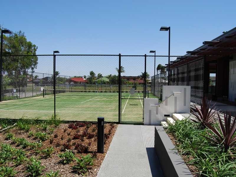 4405/323 Bayview Street, Hollywell QLD 4216