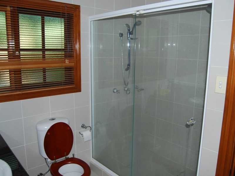 64 Slatyer Avenue, Bundall QLD 4217