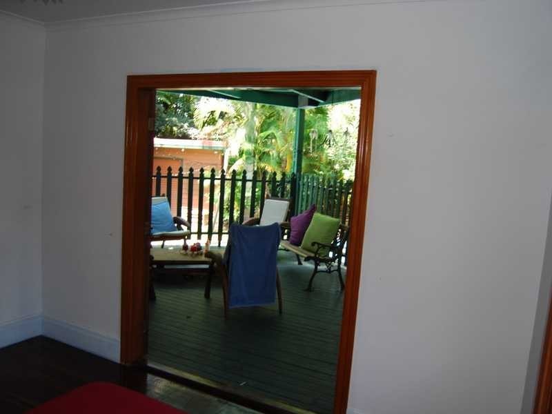 64 Slatyer Avenue, Bundall QLD 4217