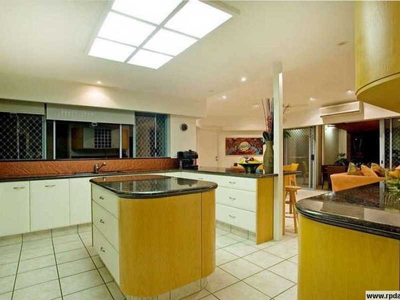 17/131 Morala Avenue, Runaway Bay QLD 4216