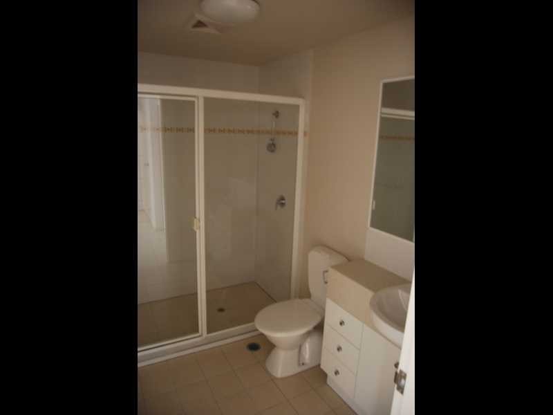 27 Shillito Street, Southport QLD 4215