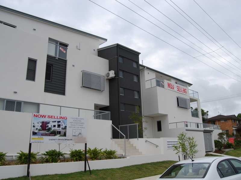 27 Shillito Street, Southport QLD 4215