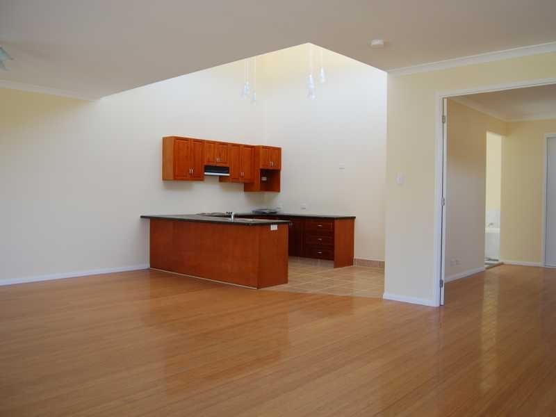 1 & 2/50 Little Norman Street, Southport QLD 4215