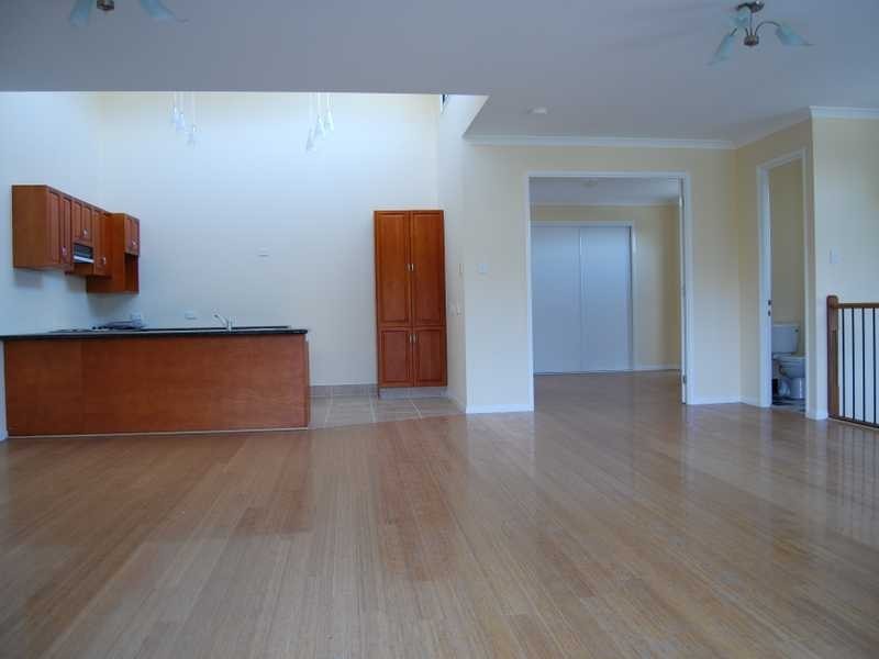 1 & 2/50 Little Norman Street, Southport QLD 4215