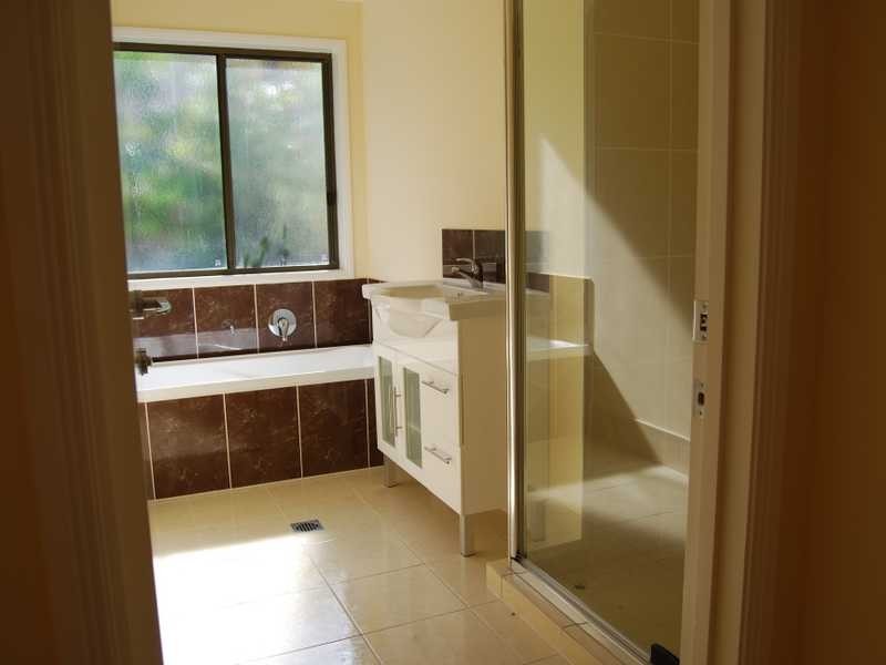 1 & 2/50 Little Norman Street, Southport QLD 4215