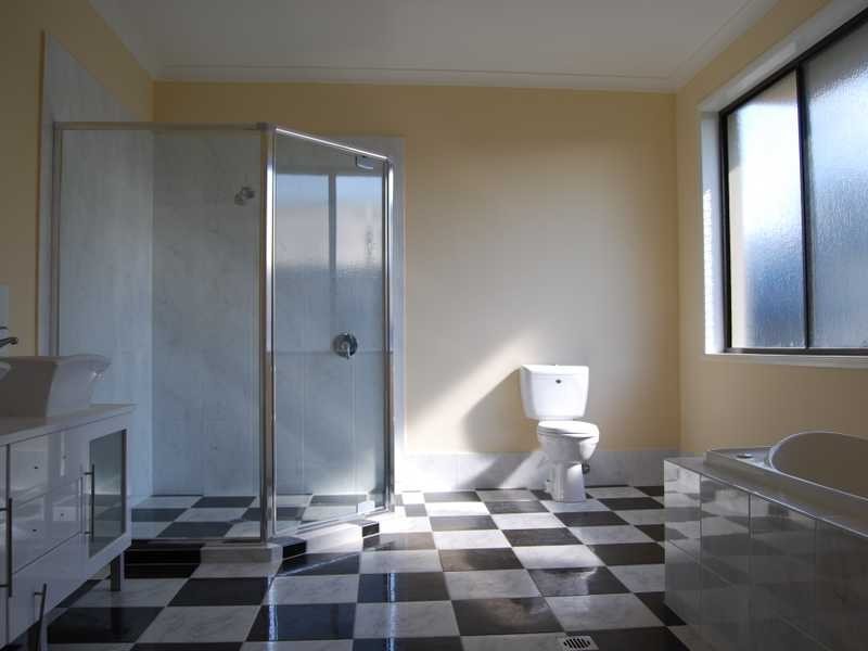 1 & 2/50 Little Norman Street, Southport QLD 4215