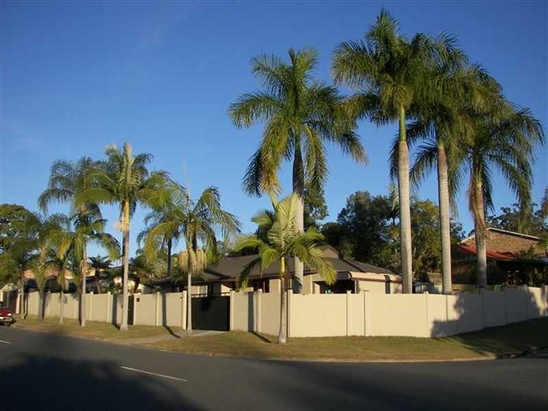 18 Wallaroo Way, Ashmore QLD 4214