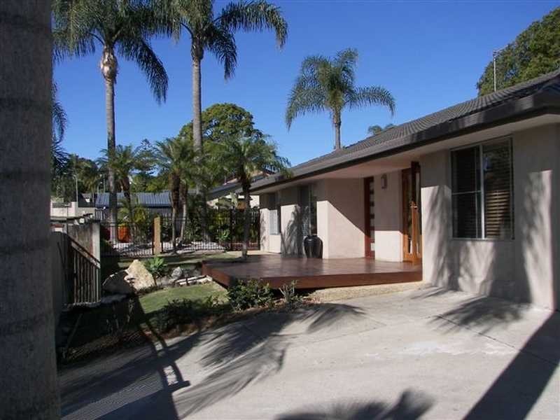 18 Wallaroo Way, Ashmore QLD 4214