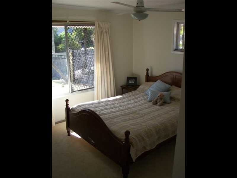 18 Wallaroo Way, Ashmore QLD 4214