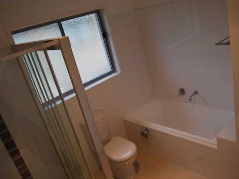 Unit/2/16 Wynflo Street, Labrador QLD 4215