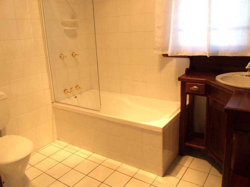 12 Avondale Avenue, East Lismore NSW 2480