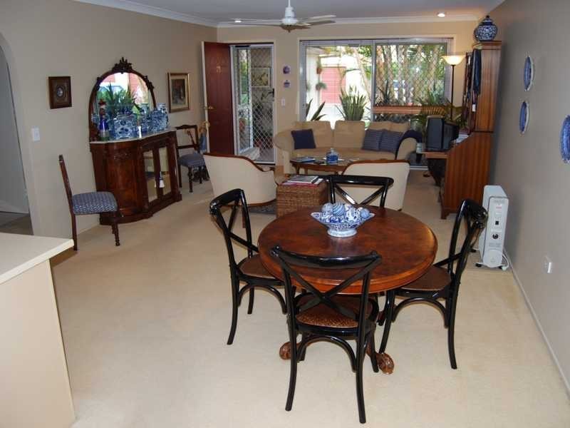 73/128 Benowa Road, Southport QLD 4215