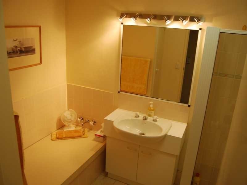 73/128 Benowa Road, Southport QLD 4215