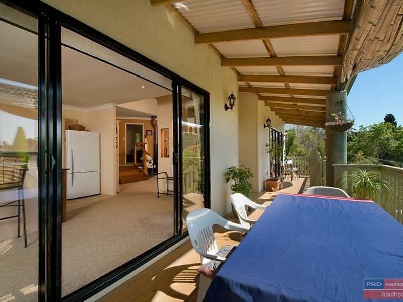 16 North Rd, Lower Beechmont QLD 4211