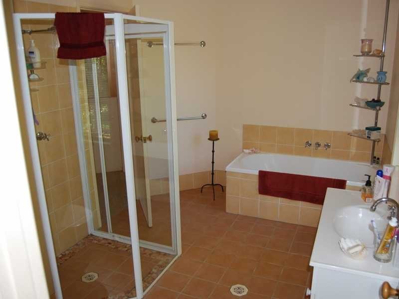 16 North Rd, Lower Beechmont QLD 4211