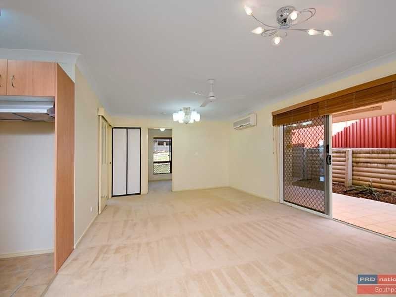 65 Zane Street, Molendinar QLD 4214