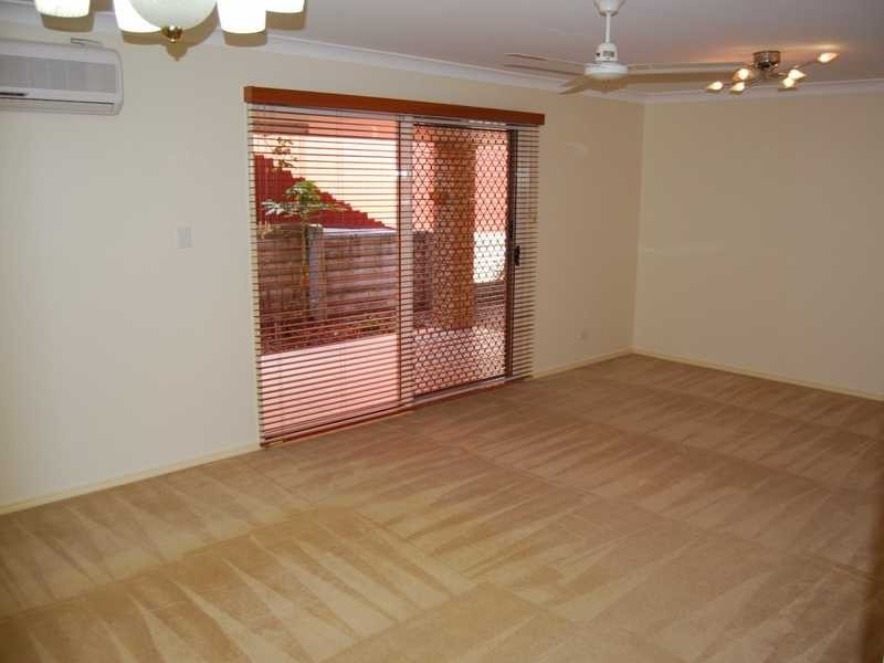 65 Zane Street, Molendinar QLD 4214