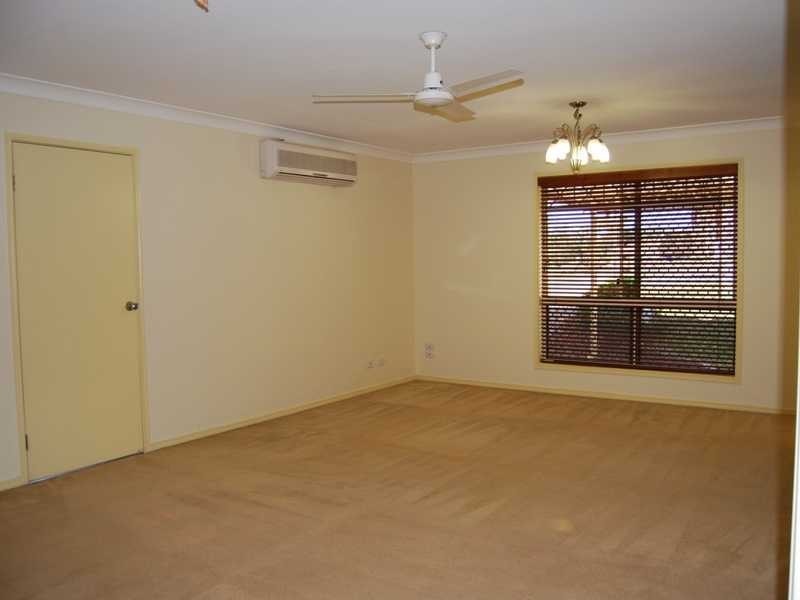 65 Zane Street, Molendinar QLD 4214