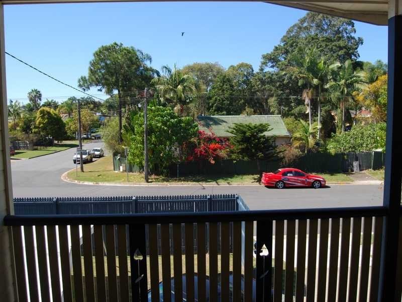 8 Geoffrey Avenue, Southport QLD 4215