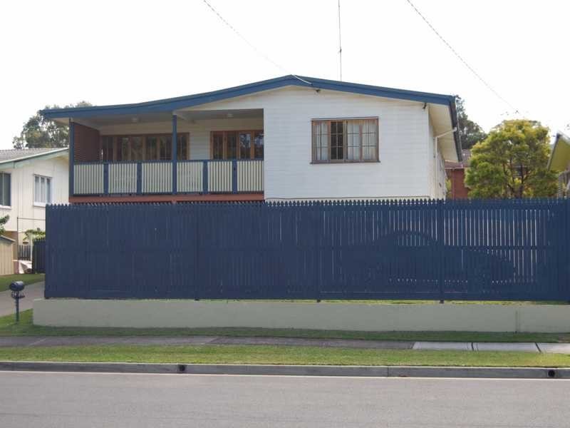 8 Geoffrey Avenue, Southport QLD 4215