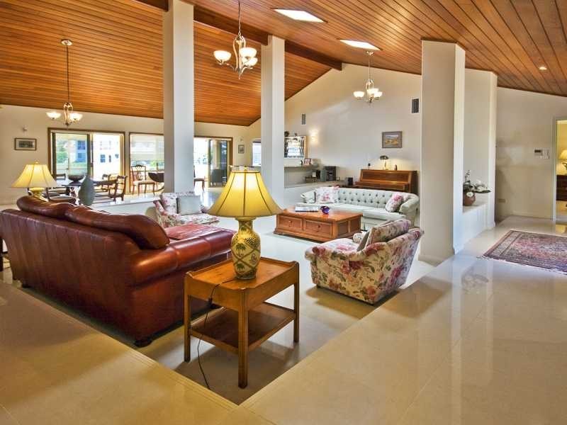 37 Cockleshell Crt, Runaway Bay QLD 4216