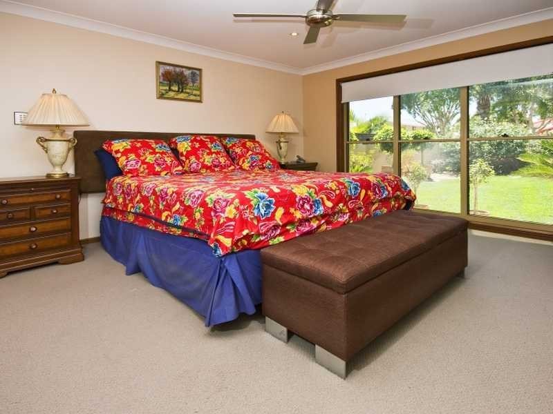 37 Cockleshell Crt, Runaway Bay QLD 4216