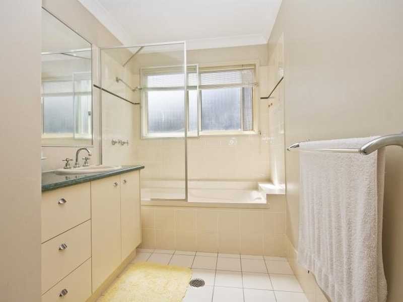 2 / 25 Charlton Street, Southport QLD 4215