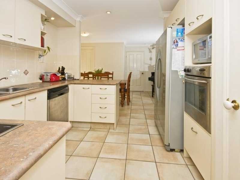 2 / 25 Charlton Street, Southport QLD 4215