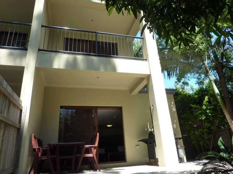 2/27 Melinda st, Southport QLD 4215