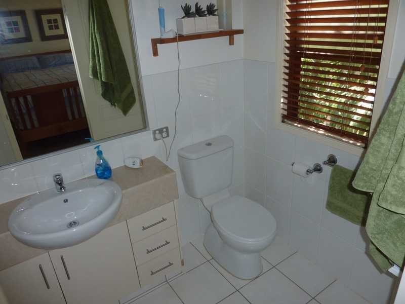 2/27 Melinda st, Southport QLD 4215