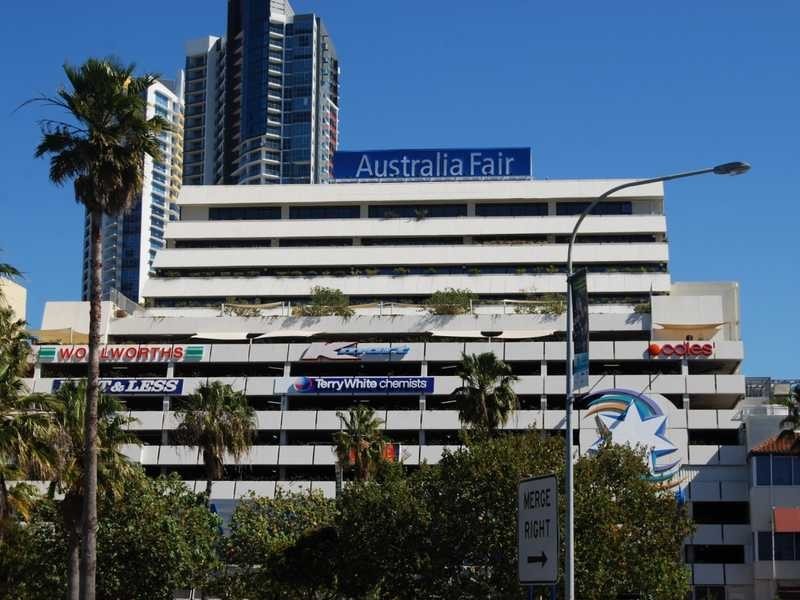 2/27 Melinda Street, Southport QLD 4215