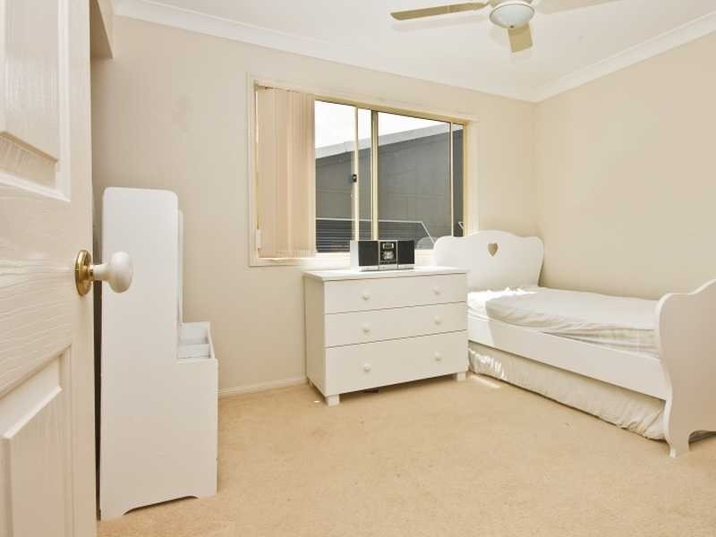 2/25 Charlton Street, Southport QLD 4215