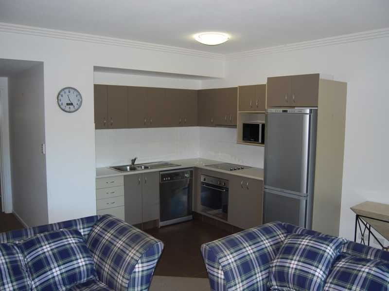 Unit 3/18 Rose, Southport QLD 4215