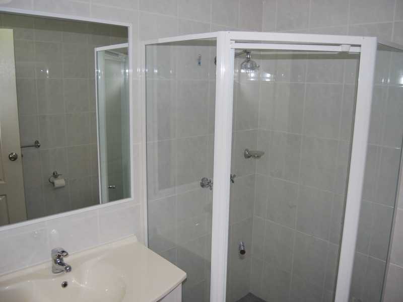 Unit 3/18 Rose, Southport QLD 4215