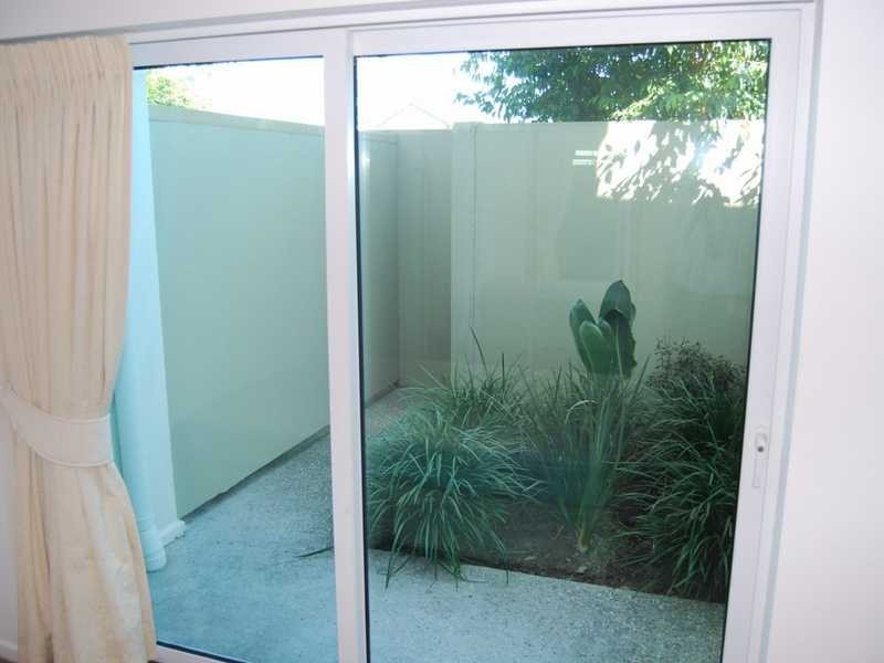 Unit 3/18 Rose, Southport QLD 4215