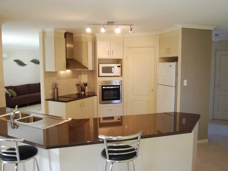 9 Chesterton Street, Pacific Pines QLD 4211