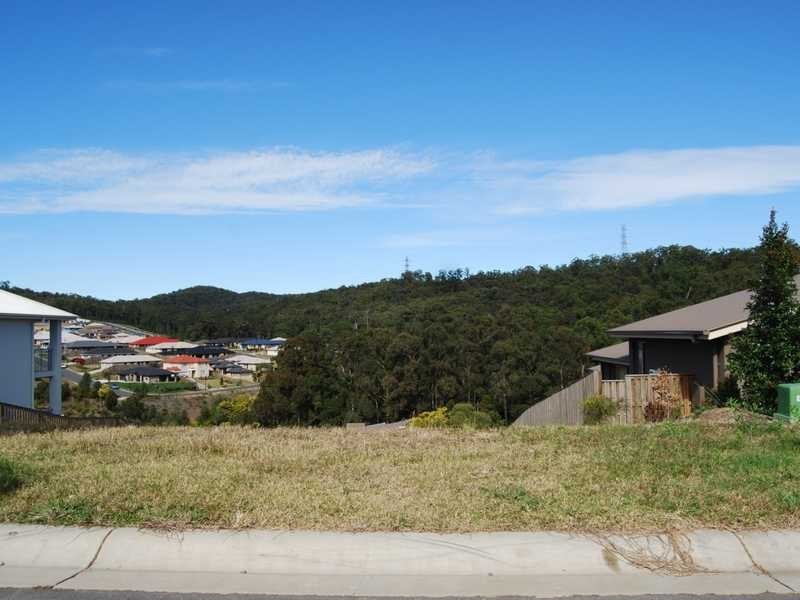 9 Chesterton Street, Pacific Pines QLD 4211